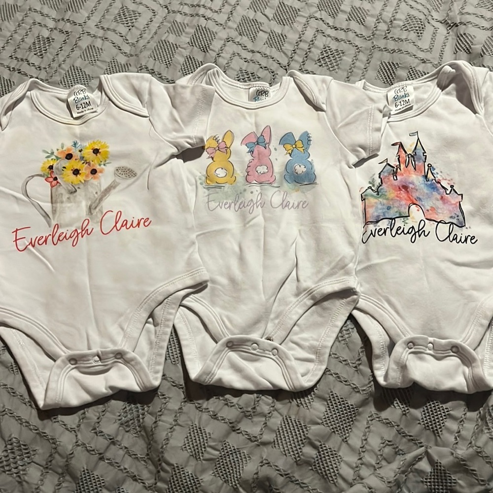 Personalized onesies (Everleigh Claire) 6-12 months